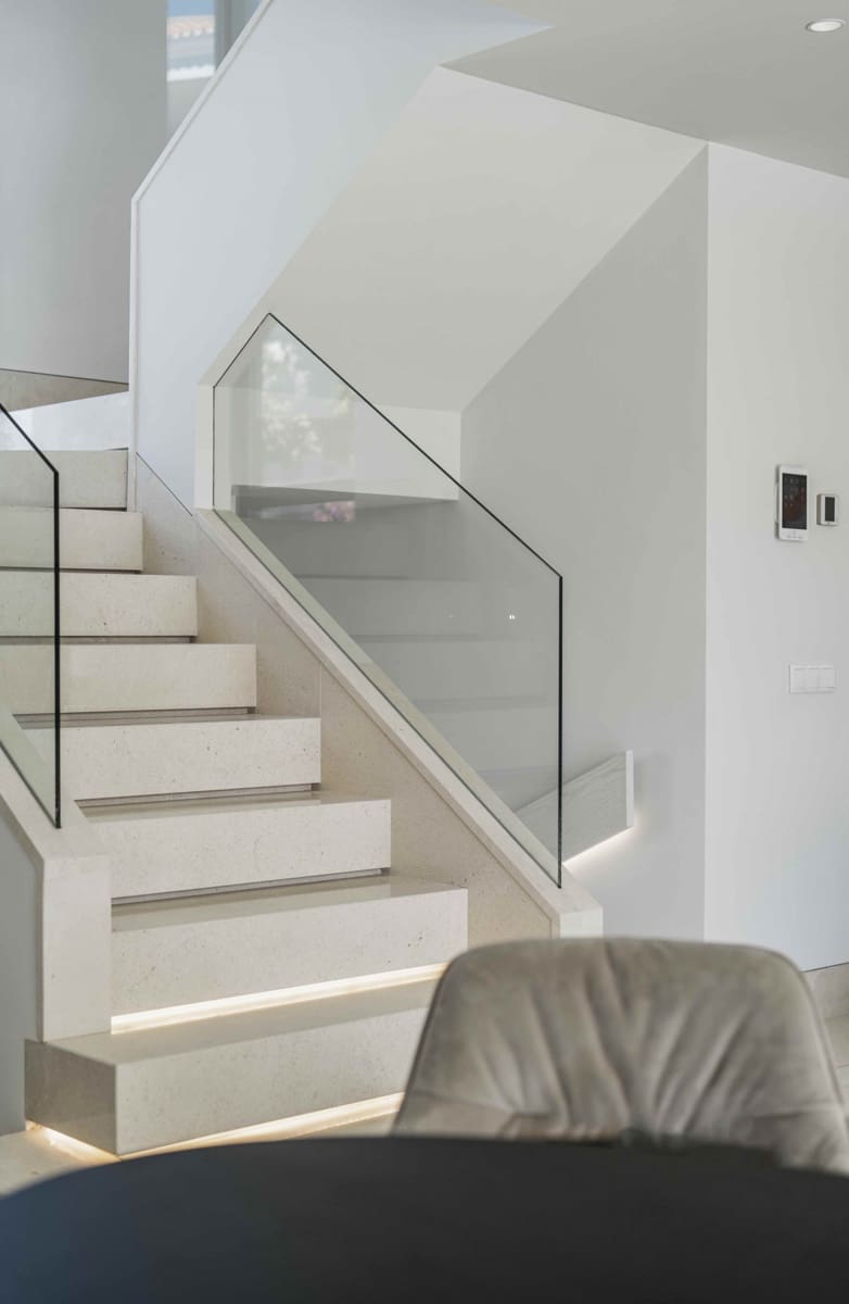 4 bedroom Villa for sale in El Paraiso with pool garage - € 1,995,000 (Ref: 9677376)