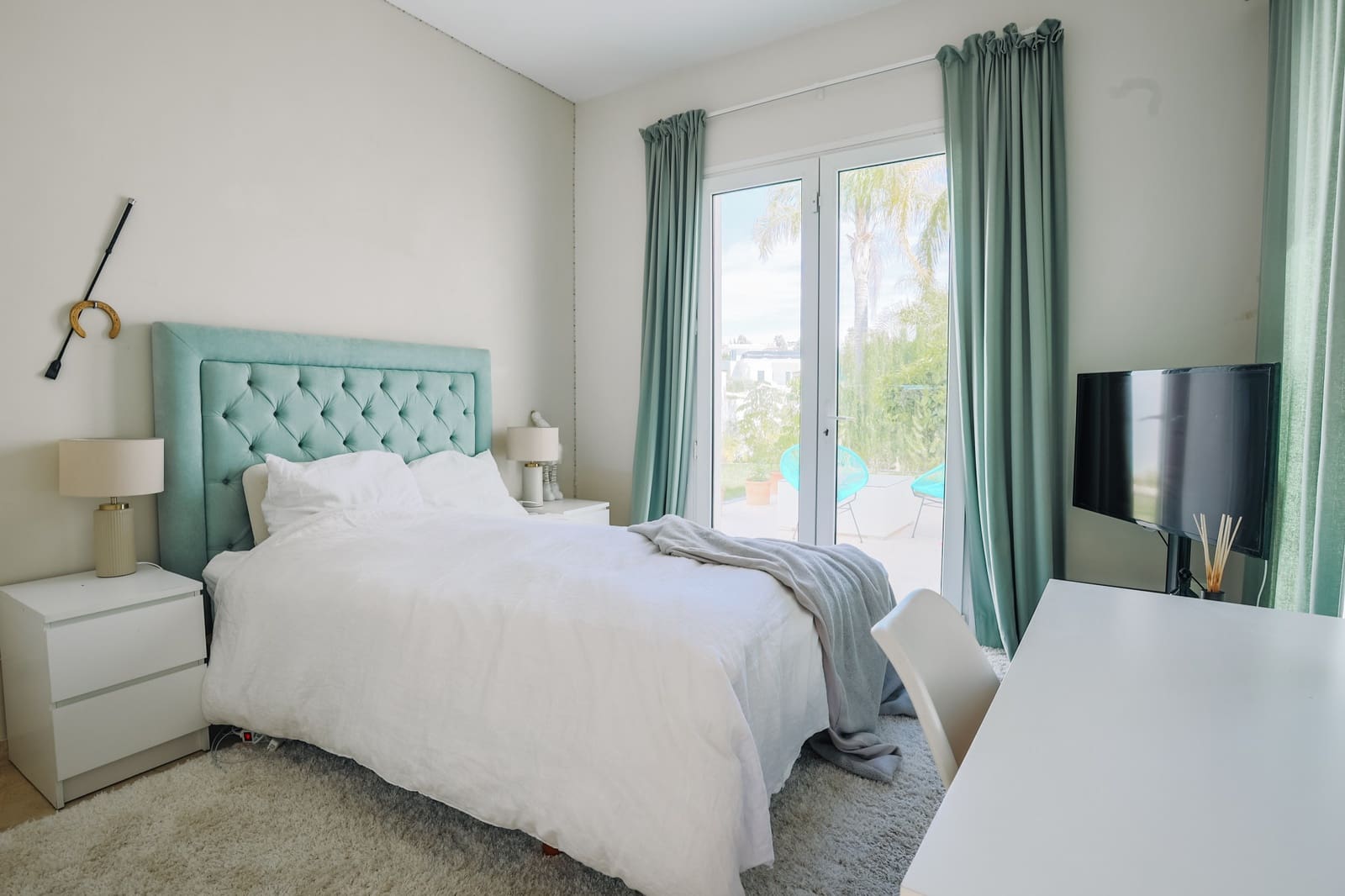 5 bedroom Villa for sale in New Golden Mile with pool garage - € 1,495,000 (Ref: 9677379)