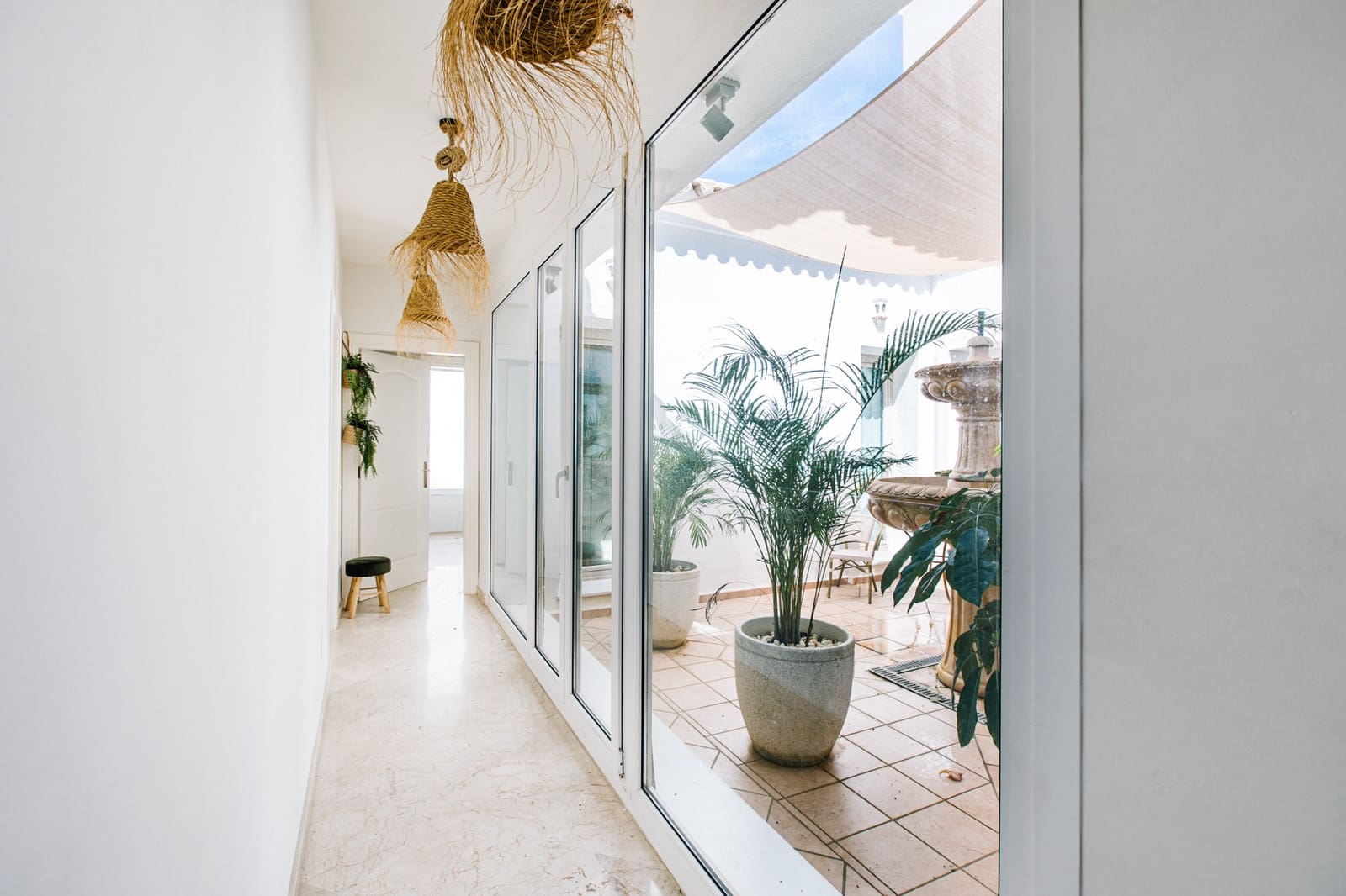 5 bedroom Villa for sale in New Golden Mile with pool garage - € 1,495,000 (Ref: 9677379)