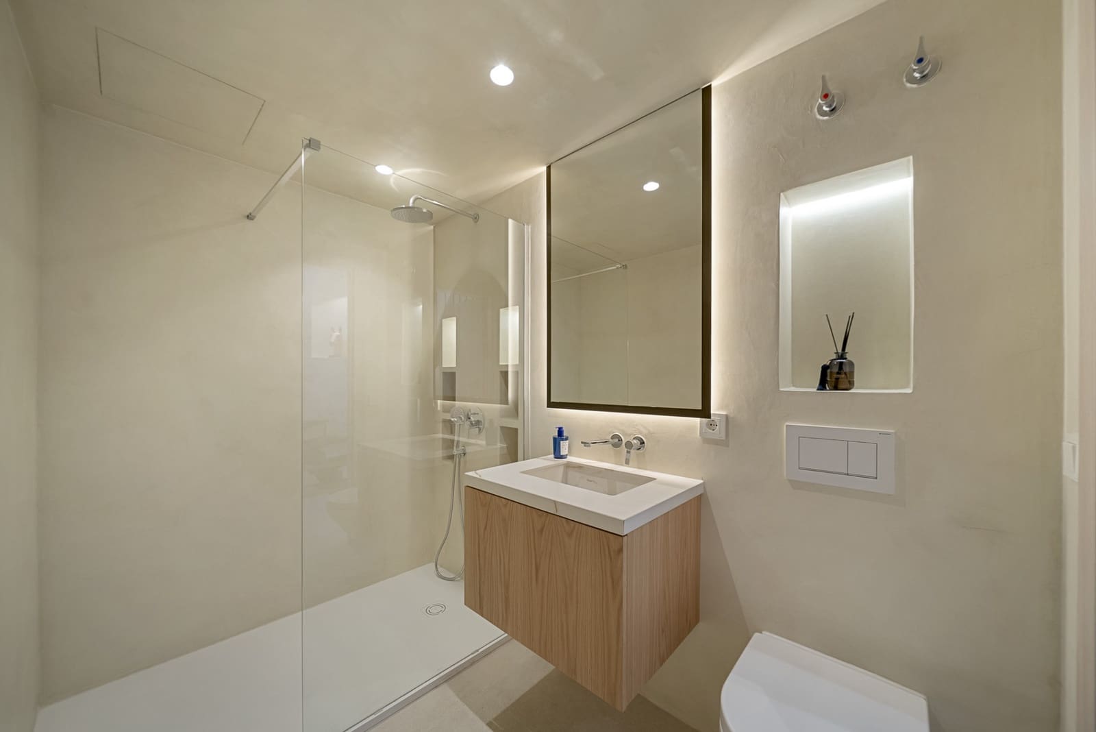 3 sypialnia Dom na sprzedaż w Marbella z basenem garażem - 1 495 000 € (Ref: 9677380)