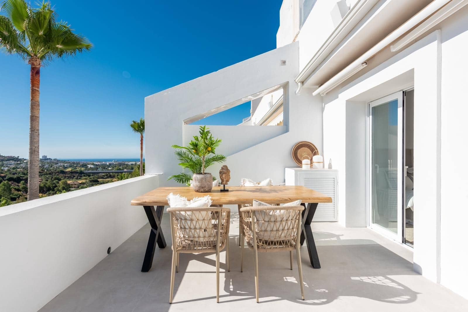 3 sovrum Lägenhet till salu i La Quinta med pool garage - 620 000 € (Ref: 9677386)