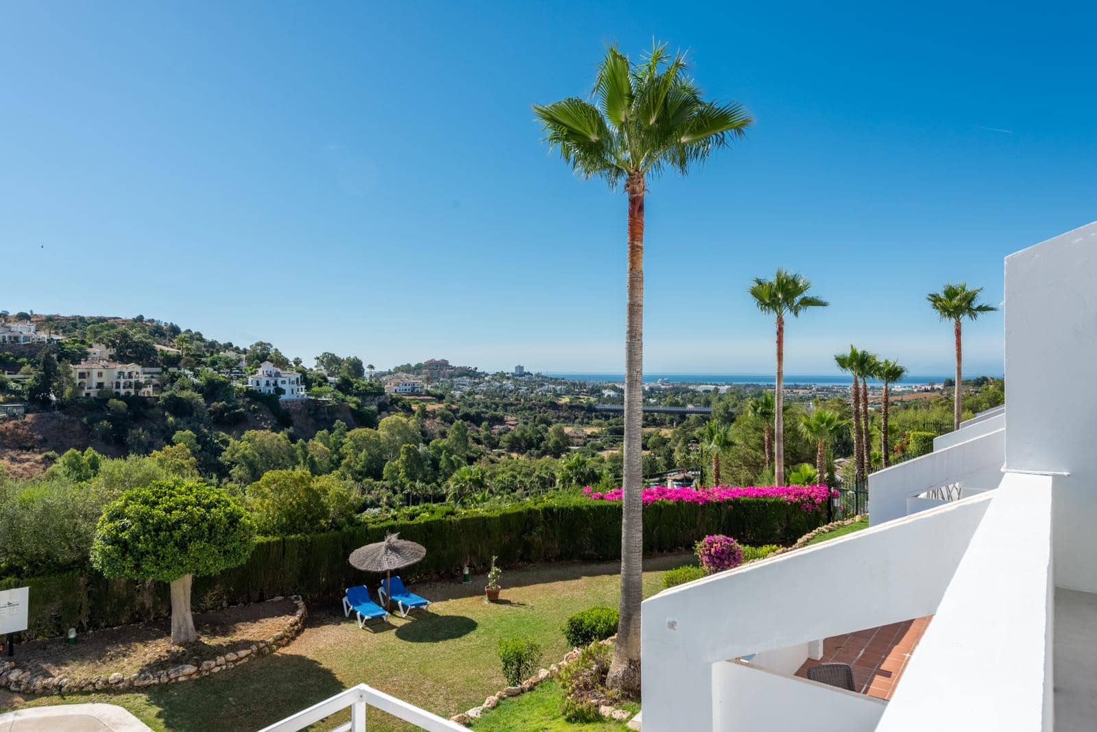 3 sovrum Lägenhet till salu i La Quinta med pool garage - 620 000 € (Ref: 9677386)