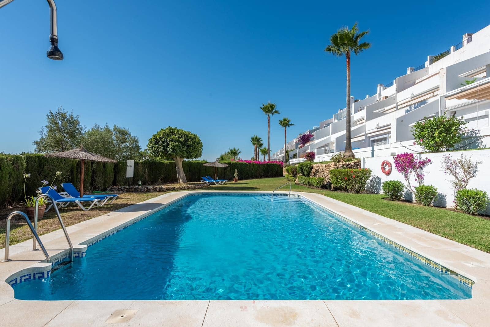 3 sovrum Lägenhet till salu i La Quinta med pool garage - 620 000 € (Ref: 9677386)