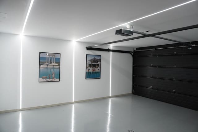 4 sovrum Semi-fristående Villa att hyra i Marbella med pool garage - 15 000 € (Ref: 9726579)