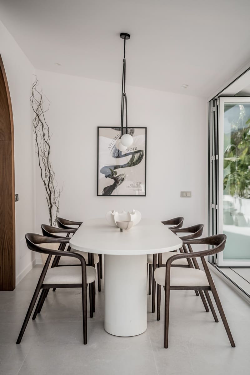4 soverom Hus til salgs i Nueva Andalucia med svømmebasseng garasje - € 1 795 000 (Ref: 9825017)