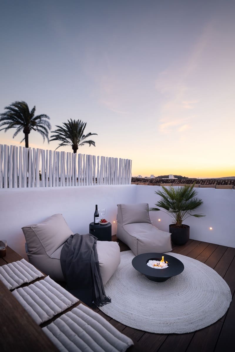 4 soverom Hus til salgs i Nueva Andalucia med svømmebasseng garasje - € 1 795 000 (Ref: 9825017)