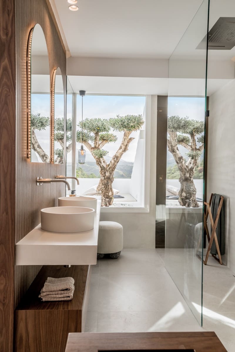 4 soverom Hus til salgs i Nueva Andalucia med svømmebasseng garasje - € 1 795 000 (Ref: 9825017)