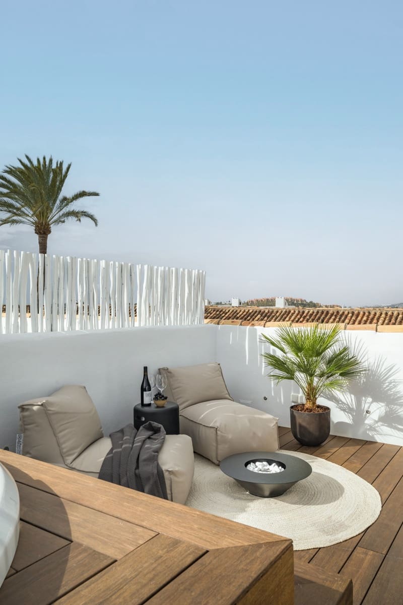 4 soverom Hus til salgs i Nueva Andalucia med svømmebasseng garasje - € 1 795 000 (Ref: 9825017)
