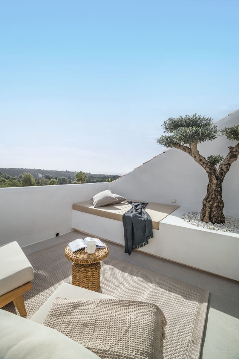 4 soverom Hus til salgs i Nueva Andalucia med svømmebasseng garasje - € 1 795 000 (Ref: 9825017)