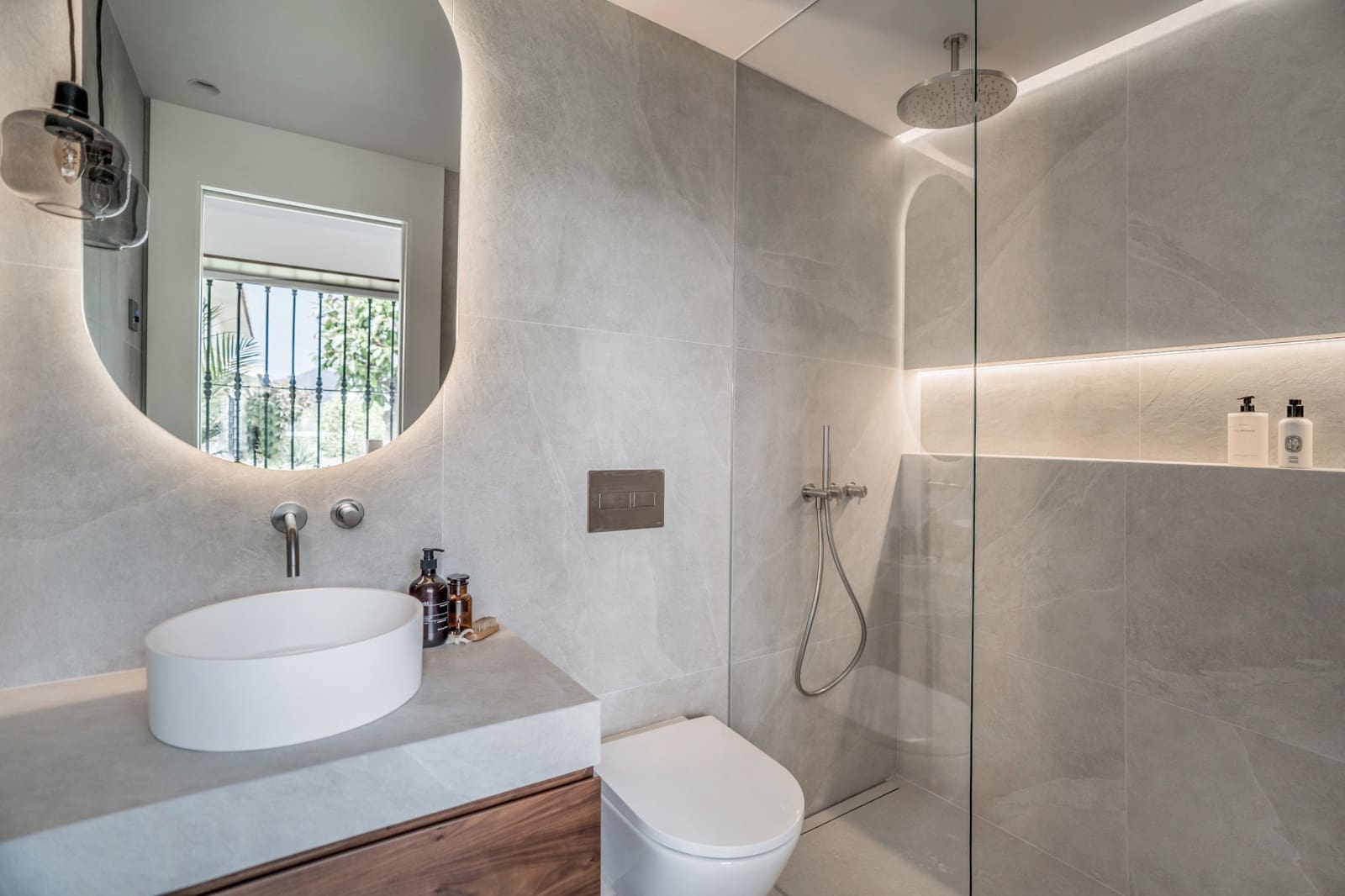 4 soverom Hus til salgs i Nueva Andalucia med svømmebasseng garasje - € 1 795 000 (Ref: 9825017)