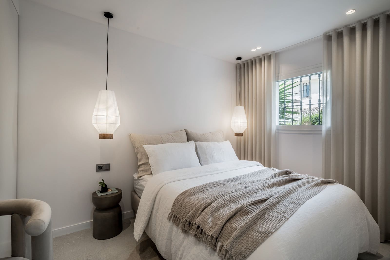 4 soverom Hus til salgs i Nueva Andalucia med svømmebasseng garasje - € 1 795 000 (Ref: 9825017)