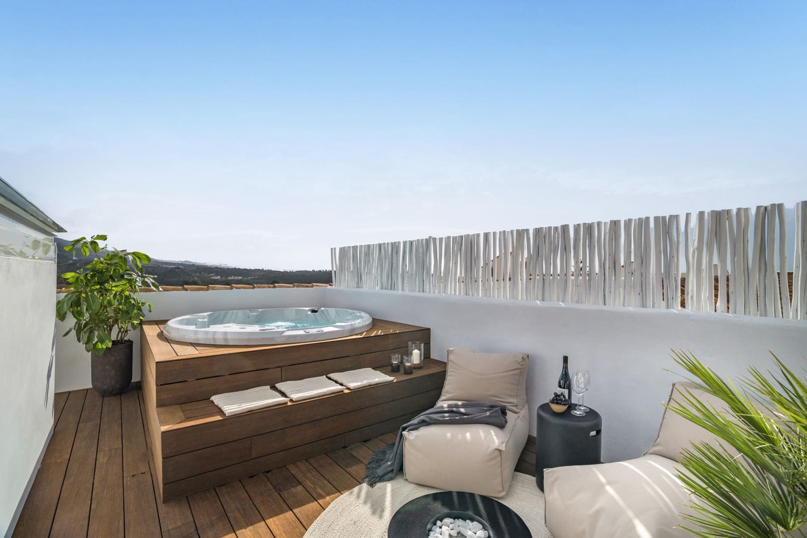 4 soverom Hus til salgs i Nueva Andalucia med svømmebasseng garasje - € 1 795 000 (Ref: 9825017)