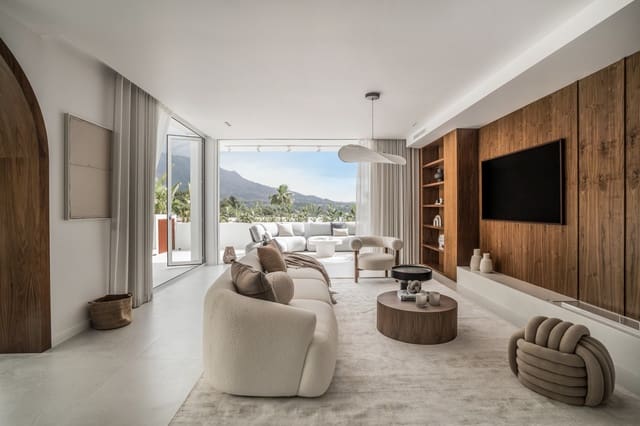 4 soverom Hus til salgs i Los Naranjos, Marbella med svømmebasseng garasje - € 1 795 000 (Ref: 9825017)