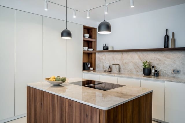 4 soverom Hus til salgs i Los Naranjos, Marbella med svømmebasseng garasje - € 1 795 000 (Ref: 9825017)