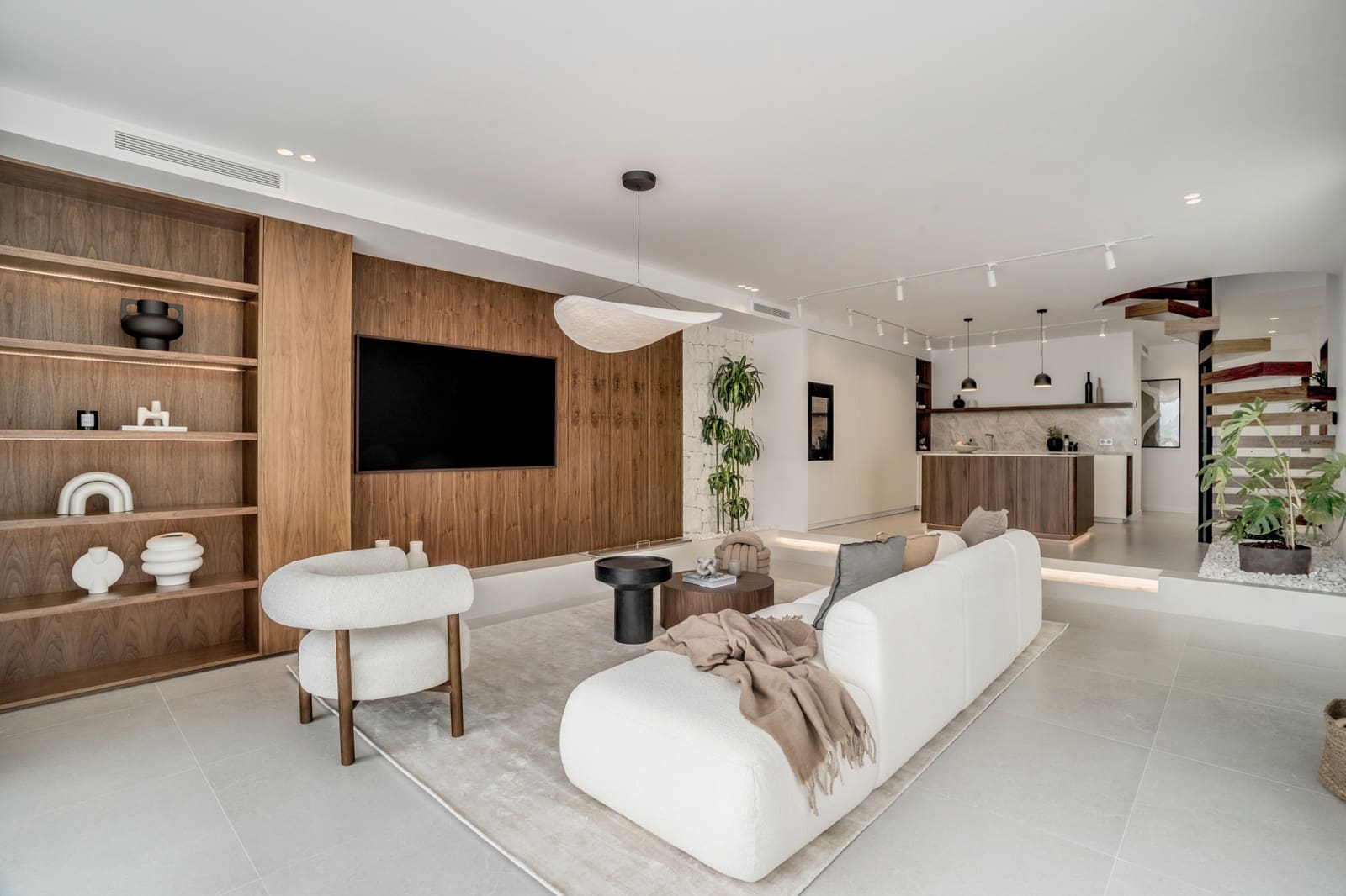 4 soverom Hus til salgs i Nueva Andalucia med svømmebasseng garasje - € 1 795 000 (Ref: 9825017)
