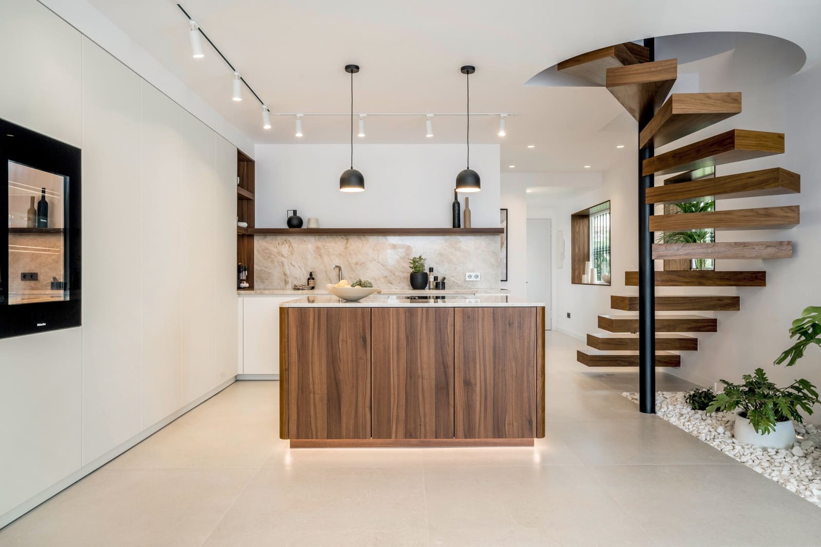 4 soverom Hus til salgs i Nueva Andalucia med svømmebasseng garasje - € 1 795 000 (Ref: 9825017)