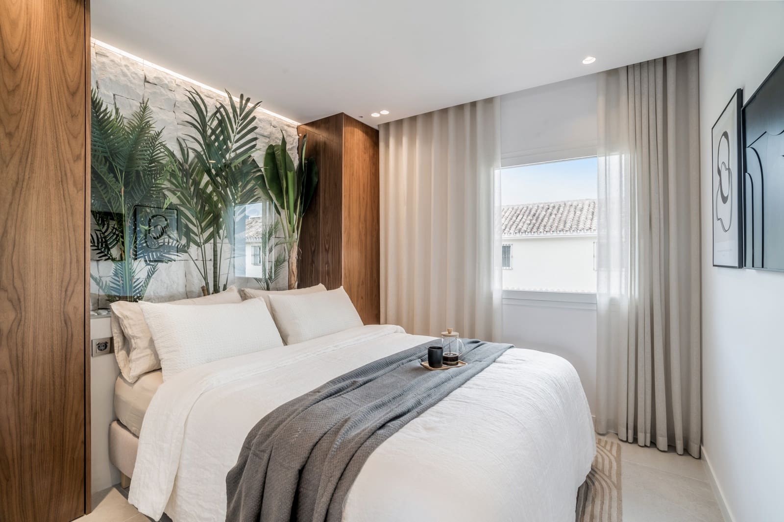 4 soverom Hus til salgs i Nueva Andalucia med svømmebasseng garasje - € 1 795 000 (Ref: 9825017)