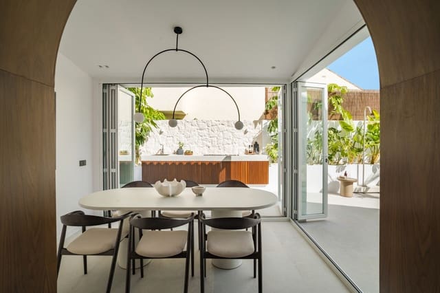 4 soverom Hus til salgs i Los Naranjos, Marbella med svømmebasseng garasje - € 1 795 000 (Ref: 9825017)