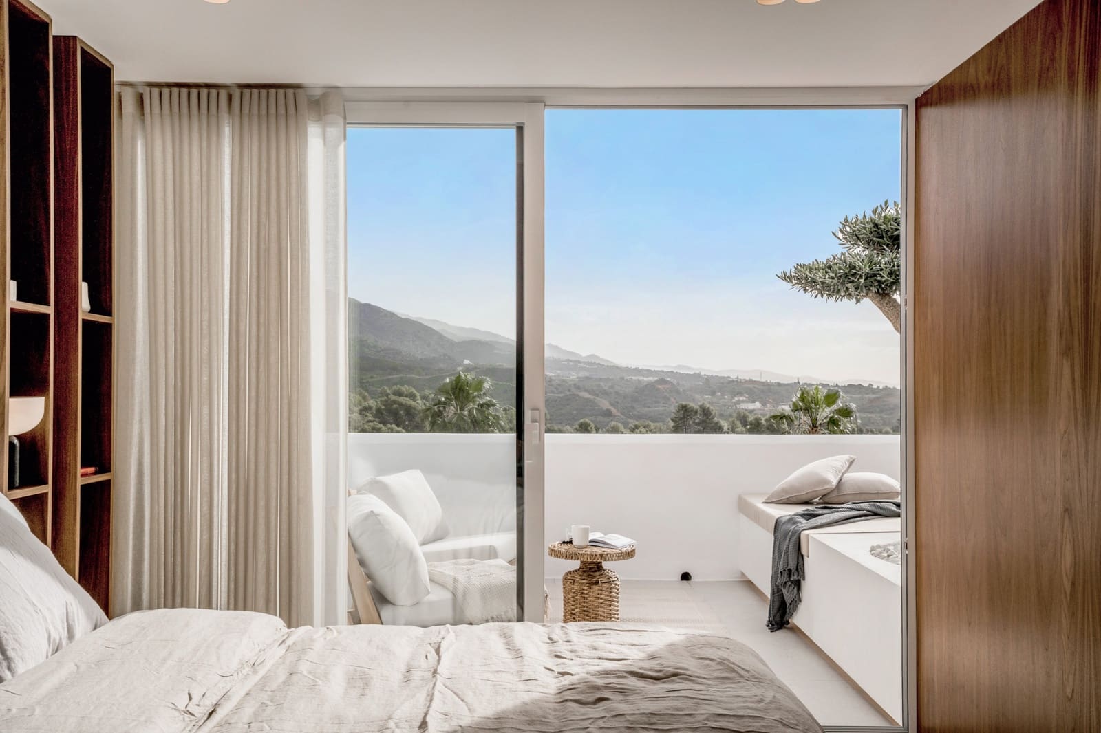 4 soverom Hus til salgs i Nueva Andalucia med svømmebasseng garasje - € 1 795 000 (Ref: 9825017)