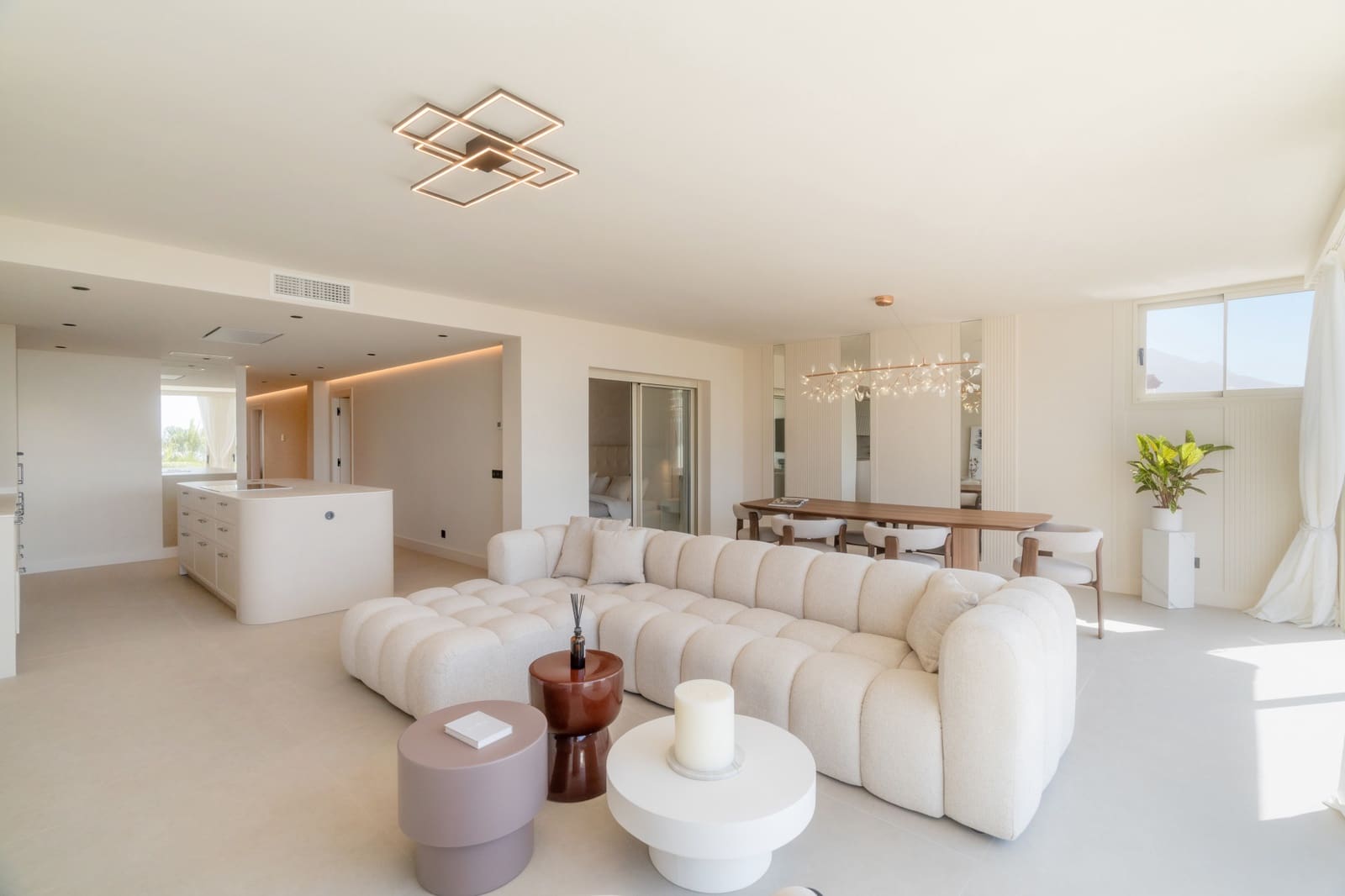 3 Zimmer Apartment zu verkaufen in Nueva Andalucia mit Pool Garage - 1.180.000 € (Ref: 9825022)