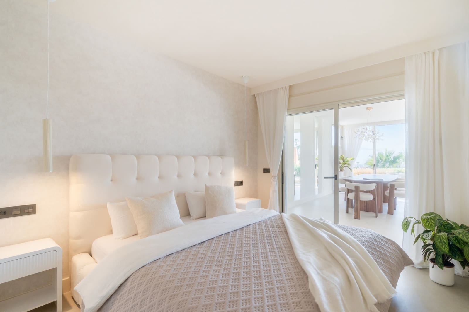 3 Zimmer Apartment zu verkaufen in Nueva Andalucia mit Pool Garage - 1.180.000 € (Ref: 9825022)