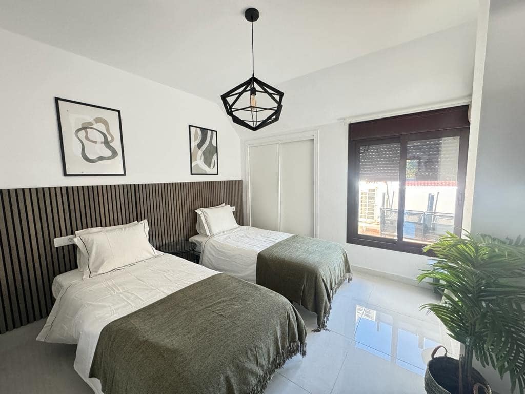 2 quarto Penthouse para venda em Marbella com piscina garagem - 545 000 € (Ref: 9825027)