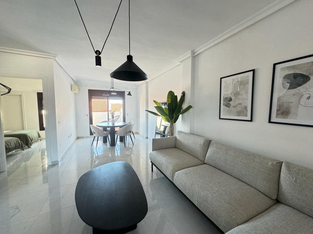 2 quarto Penthouse para venda em Marbella com piscina garagem - 545 000 € (Ref: 9825027)
