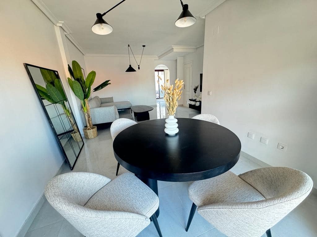 2 quarto Penthouse para venda em Marbella com piscina garagem - 545 000 € (Ref: 9825027)