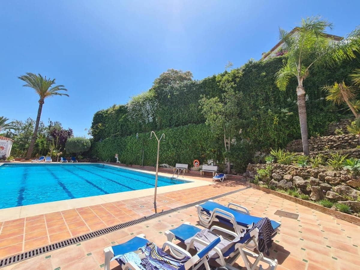 2 quarto Penthouse para venda em Marbella com piscina garagem - 545 000 € (Ref: 9825027)