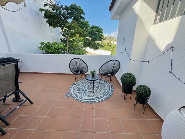 2 quarto Penthouse para venda em Nueva Andalucía Centro, Marbella com piscina garagem - 545 000 € (Ref: 9825027)