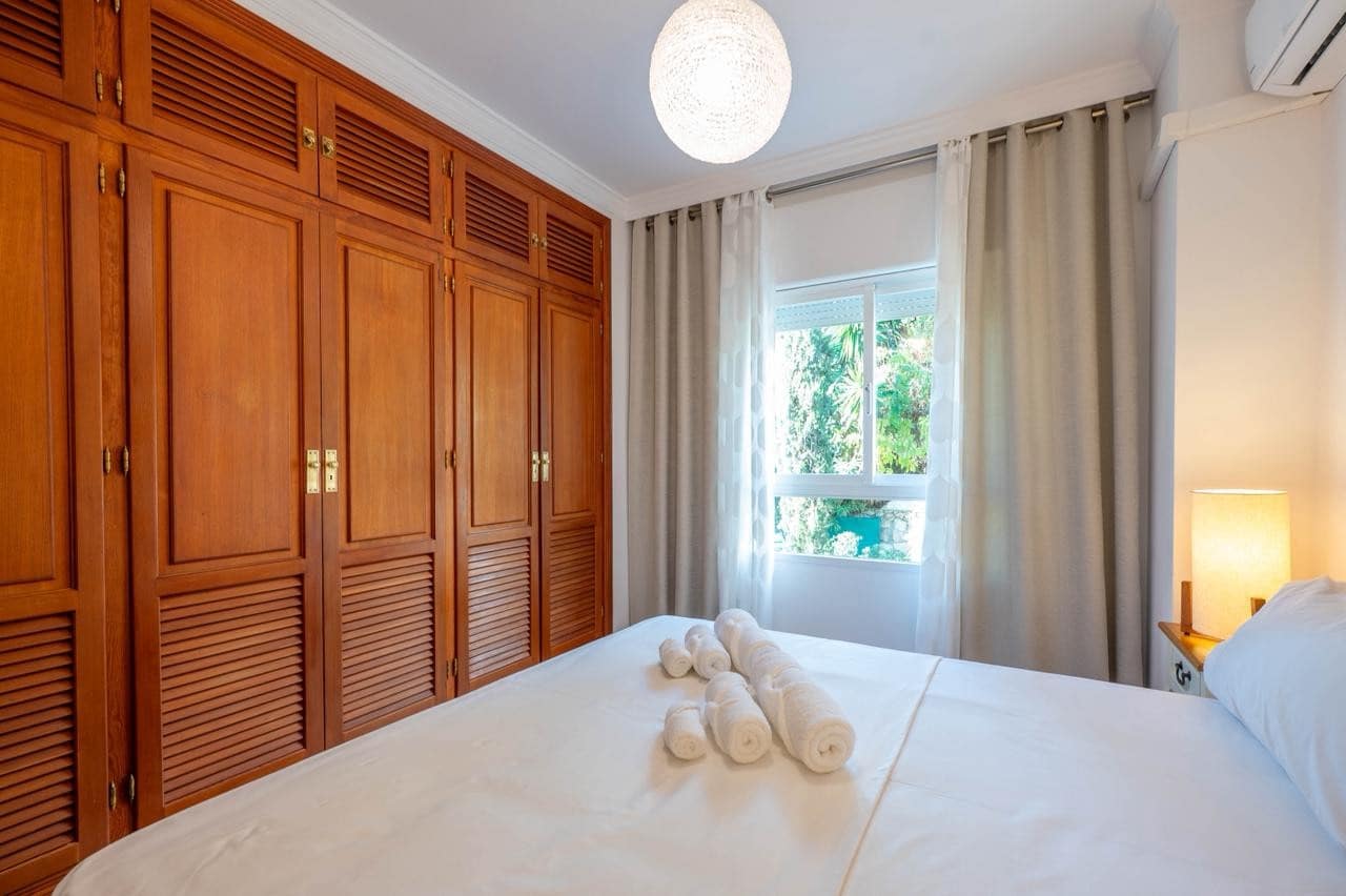 Chalet de 8 habitaciones en Benahavís en alquiler con piscina garaje - 13.000 € (Ref: 9829017)
