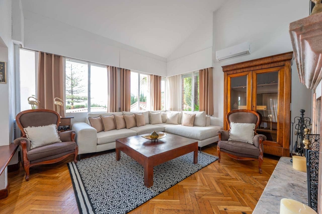 Chalet de 8 habitaciones en Benahavís en alquiler con piscina garaje - 13.000 € (Ref: 9829017)