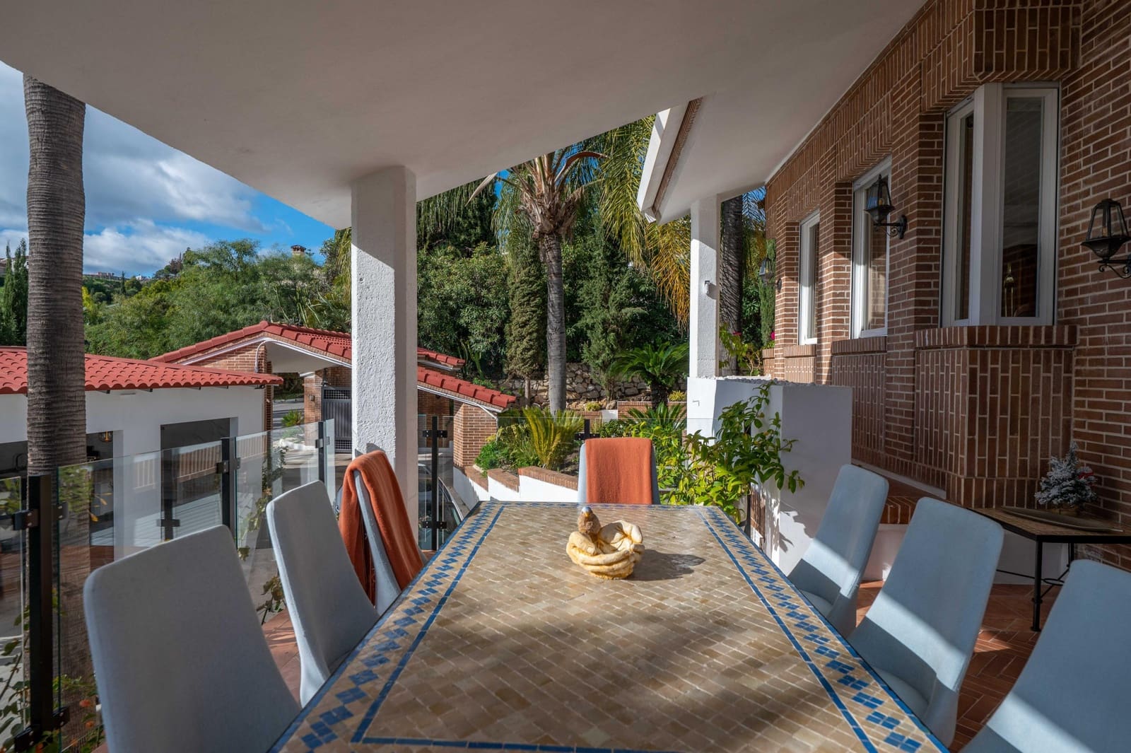 Chalet de 8 habitaciones en Benahavís en alquiler con piscina garaje - 13.000 € (Ref: 9829017)