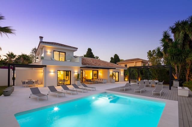 4 camera da letto Villa in vendita in San Pedro de Alcántara Pueblo, Marbella con piscina garage - 2.600.000 € (Rif: 9831267)