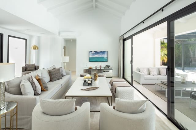 4 camera da letto Villa in vendita in San Pedro de Alcántara Pueblo, Marbella con piscina garage - 2.600.000 € (Rif: 9831267)