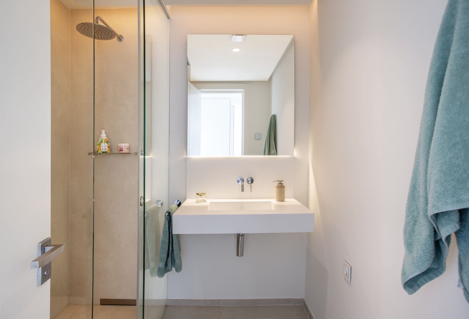 3 bedroom Penthouse for sale in Ojen with pool garage - € 1,150,000 (Ref: 9831271)