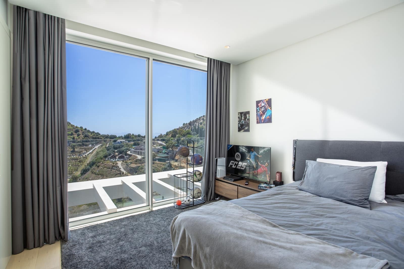 3 bedroom Penthouse for sale in Ojen with pool garage - € 1,150,000 (Ref: 9831271)