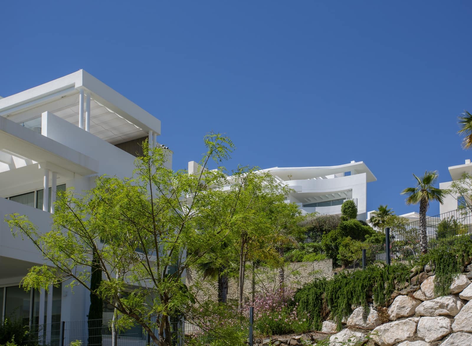 3 bedroom Penthouse for sale in Ojen with pool garage - € 1,150,000 (Ref: 9831271)