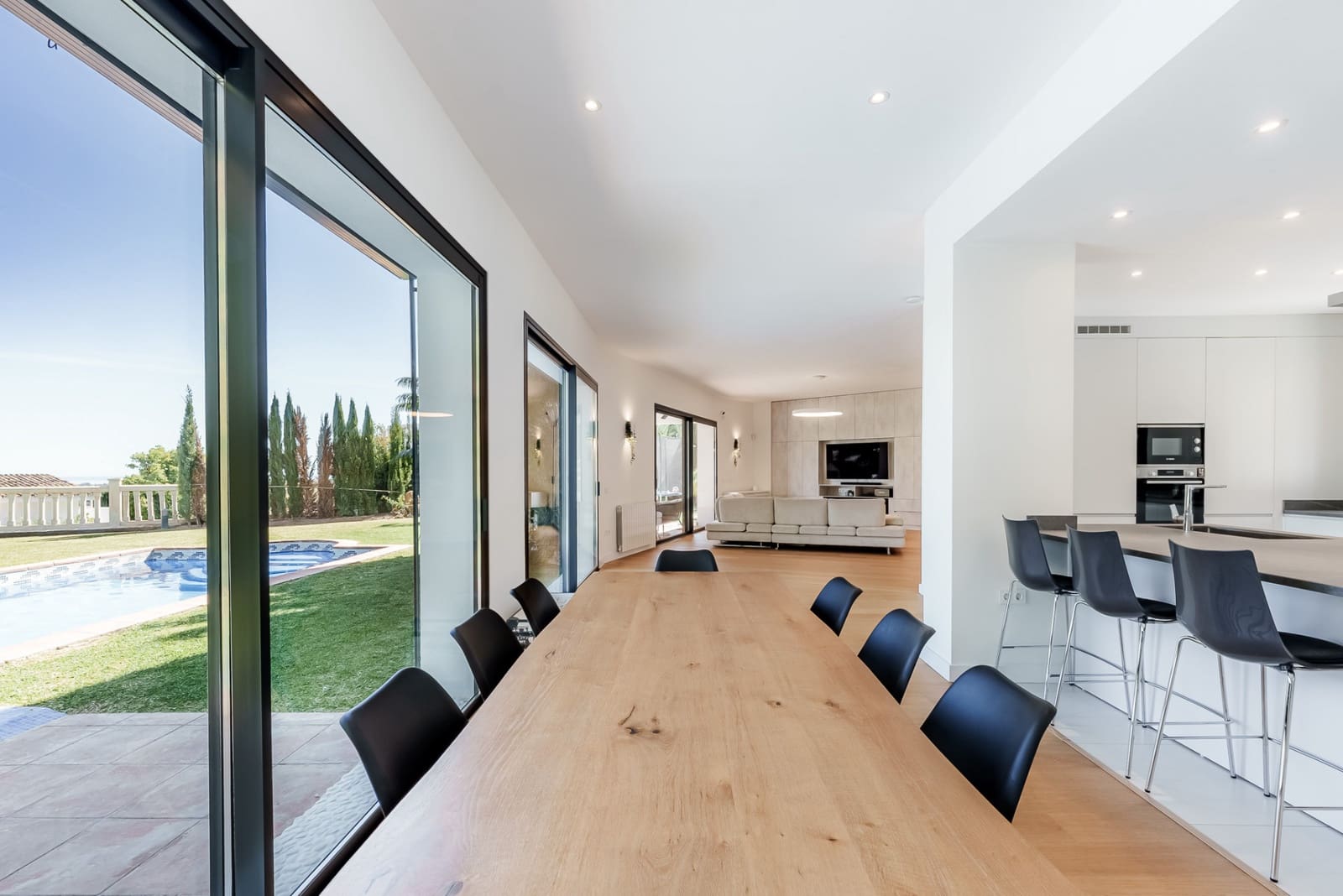 5 Zimmer Villa zu verkaufen in Benahavis mit Pool Garage - 2.150.000 € (Ref: 9831275)