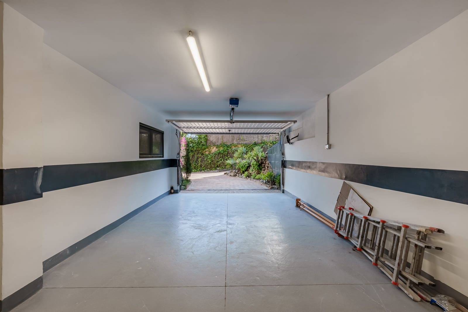 5 Zimmer Villa zu verkaufen in Benahavis mit Pool Garage - 2.150.000 € (Ref: 9831275)