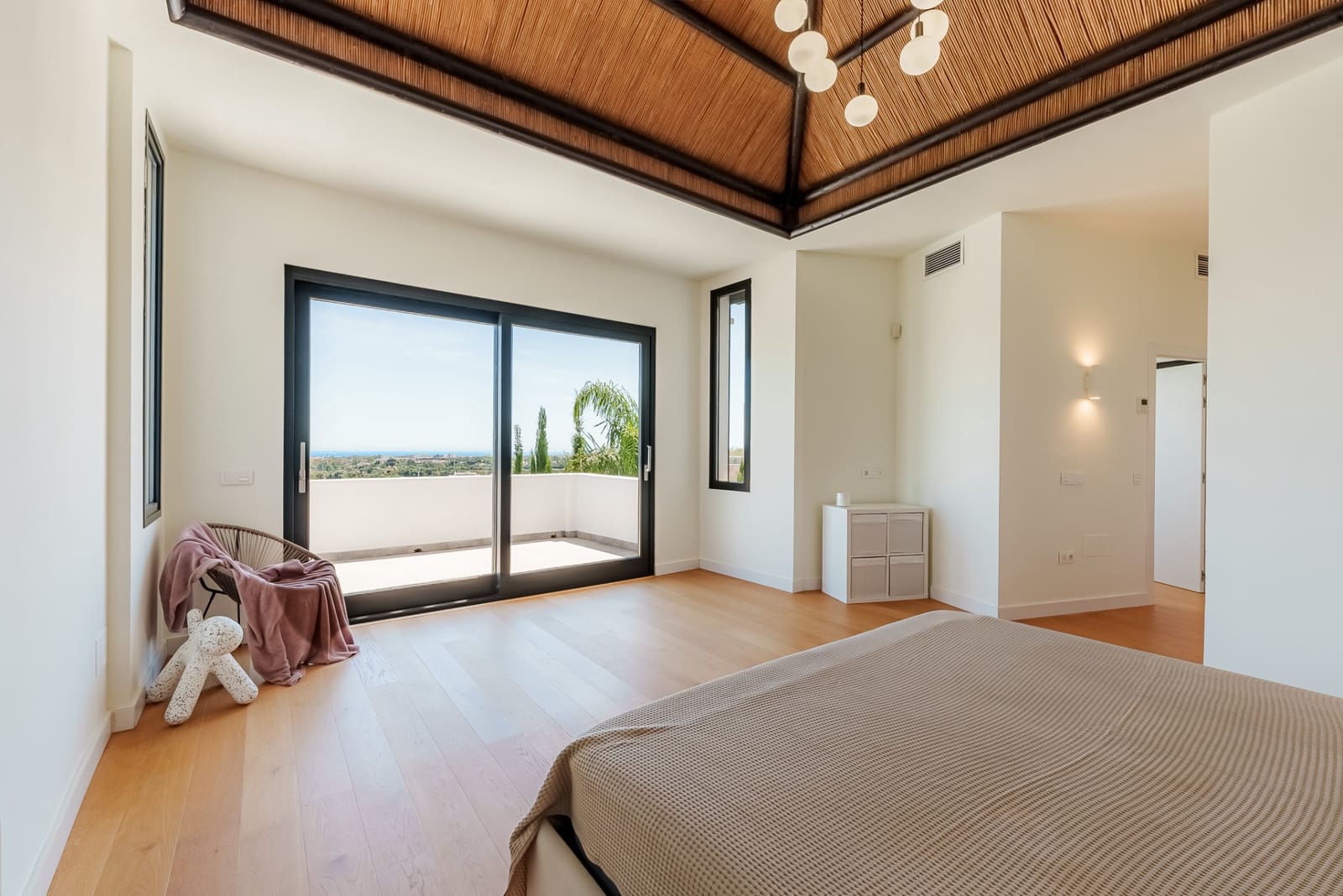 5 Zimmer Villa zu verkaufen in Benahavis mit Pool Garage - 2.150.000 € (Ref: 9831275)