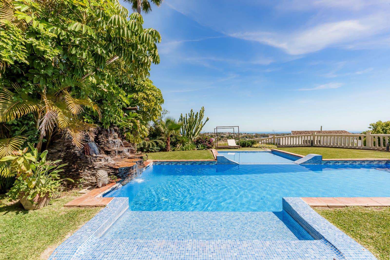 5 Zimmer Villa zu verkaufen in Benahavis mit Pool Garage - 2.150.000 € (Ref: 9831275)