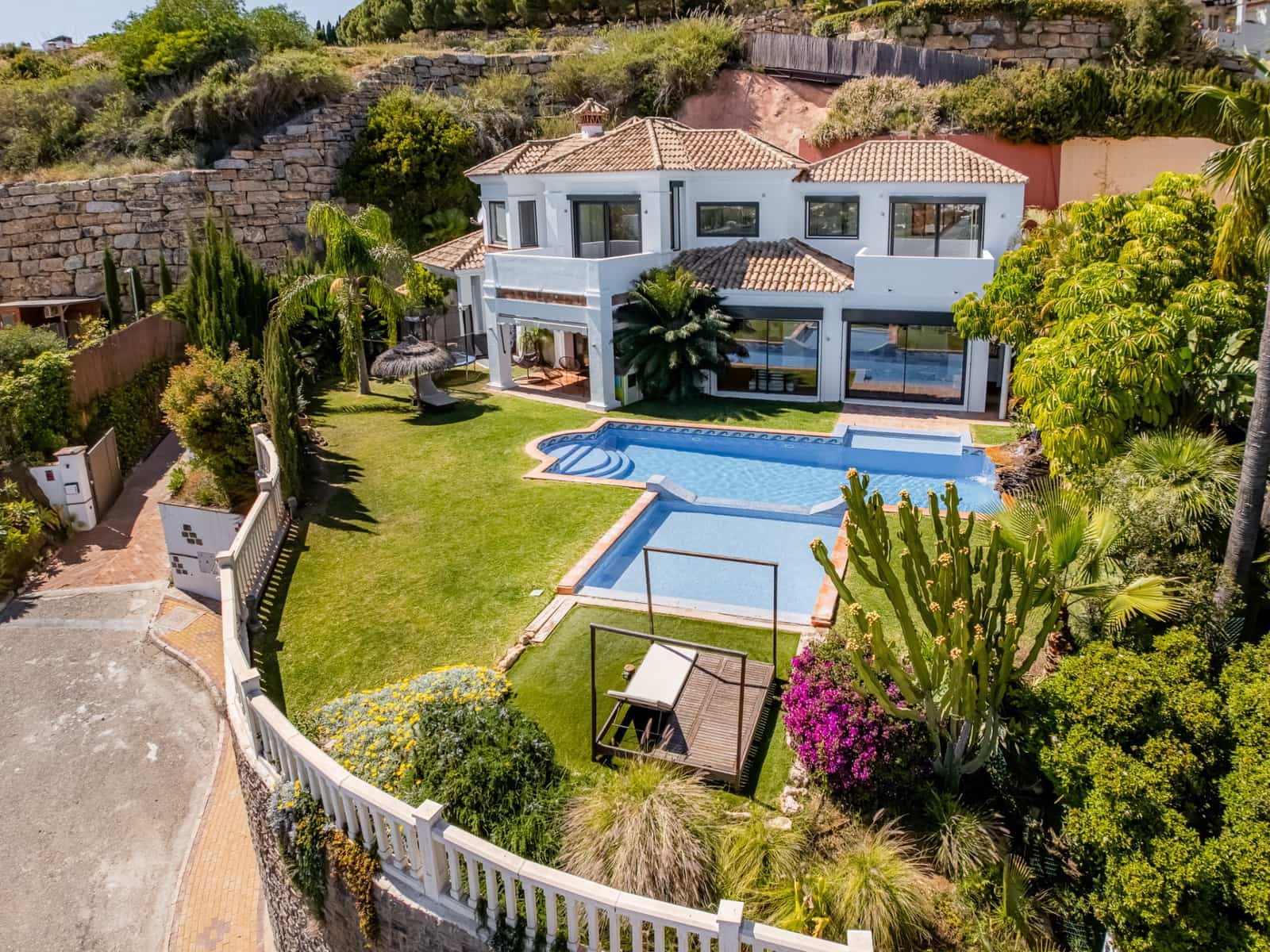 5 Zimmer Villa zu verkaufen in Benahavis mit Pool Garage - 2.150.000 € (Ref: 9831275)