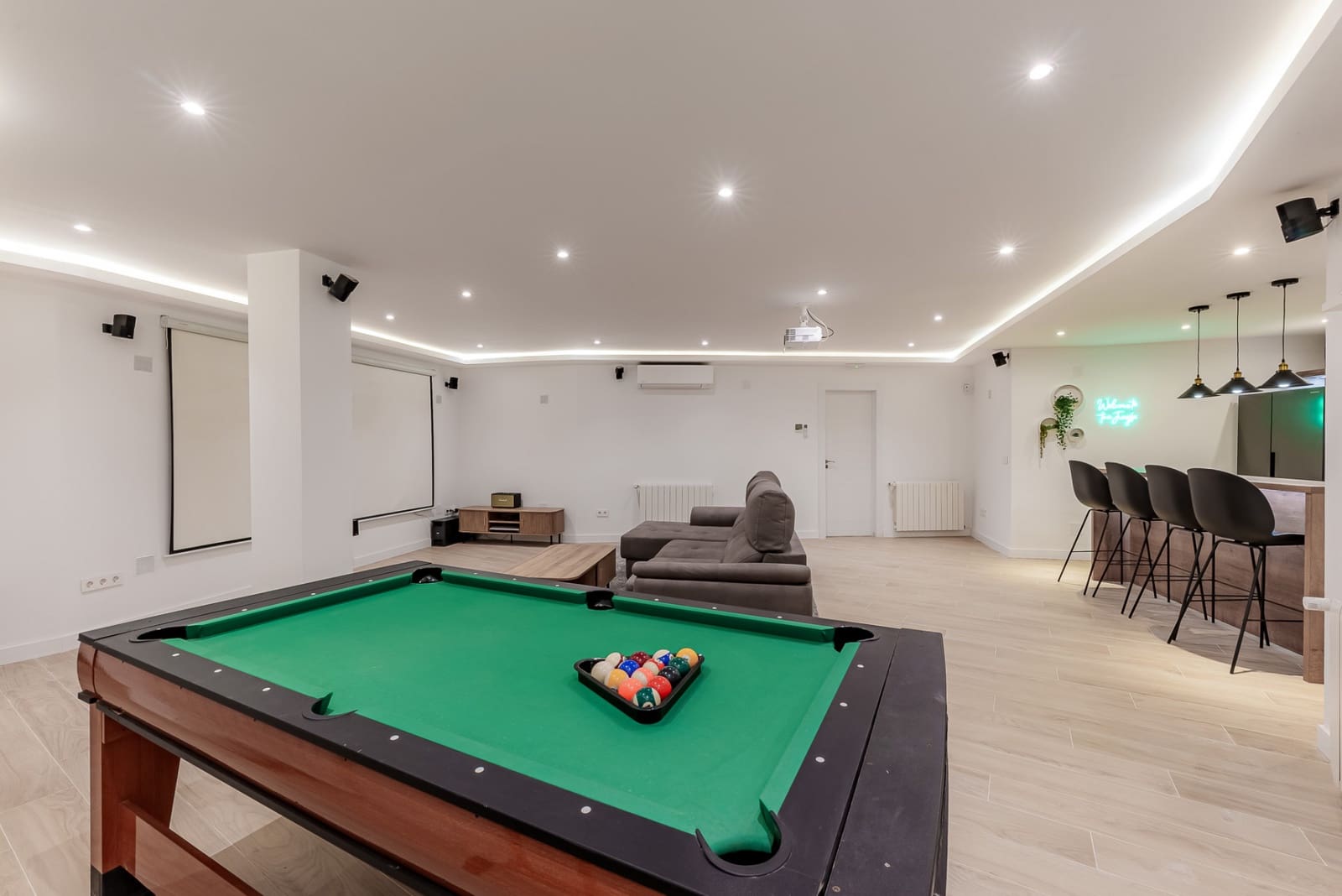 5 Zimmer Villa zu verkaufen in Benahavis mit Pool Garage - 2.150.000 € (Ref: 9831275)