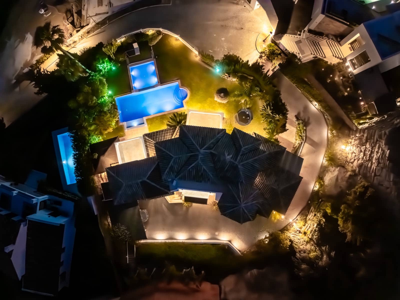 5 Zimmer Villa zu verkaufen in Benahavis mit Pool Garage - 2.150.000 € (Ref: 9831275)