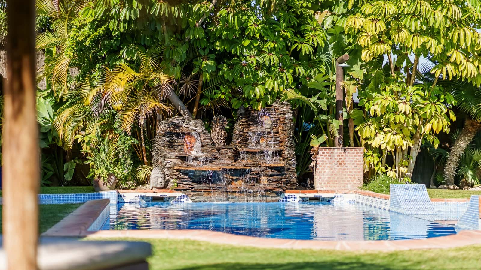 5 Zimmer Villa zu verkaufen in Benahavis mit Pool Garage - 2.150.000 € (Ref: 9831275)