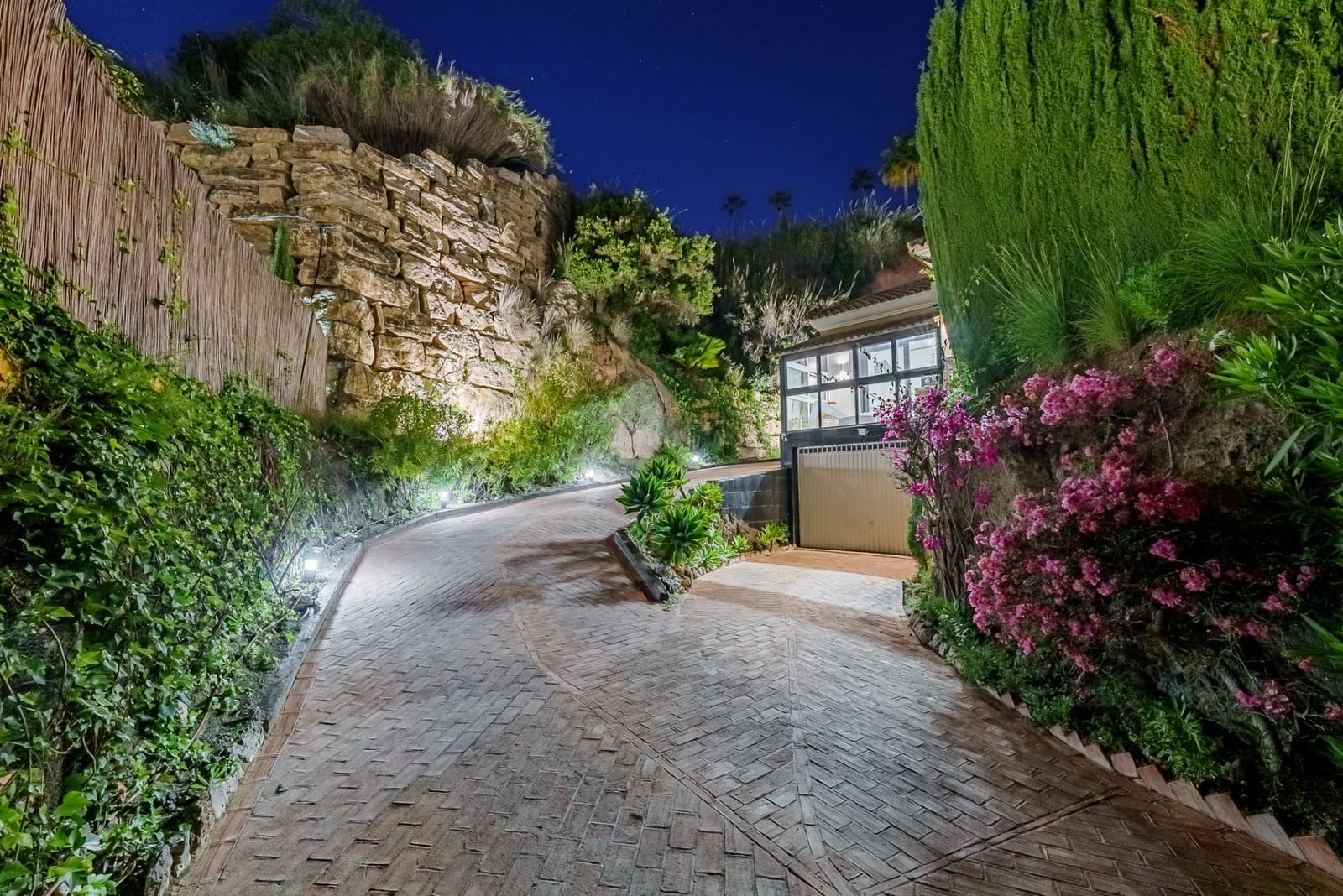 5 Zimmer Villa zu verkaufen in Benahavis mit Pool Garage - 2.150.000 € (Ref: 9831275)