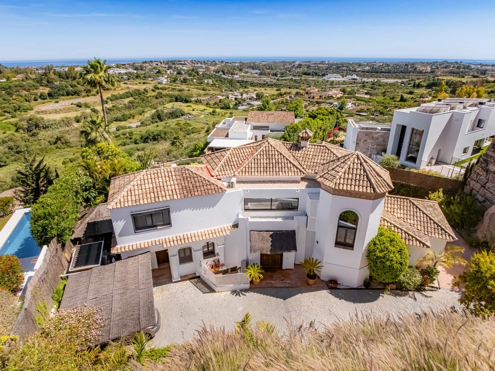 5 Zimmer Villa zu verkaufen in Benahavis mit Pool Garage - 2.150.000 € (Ref: 9831275)