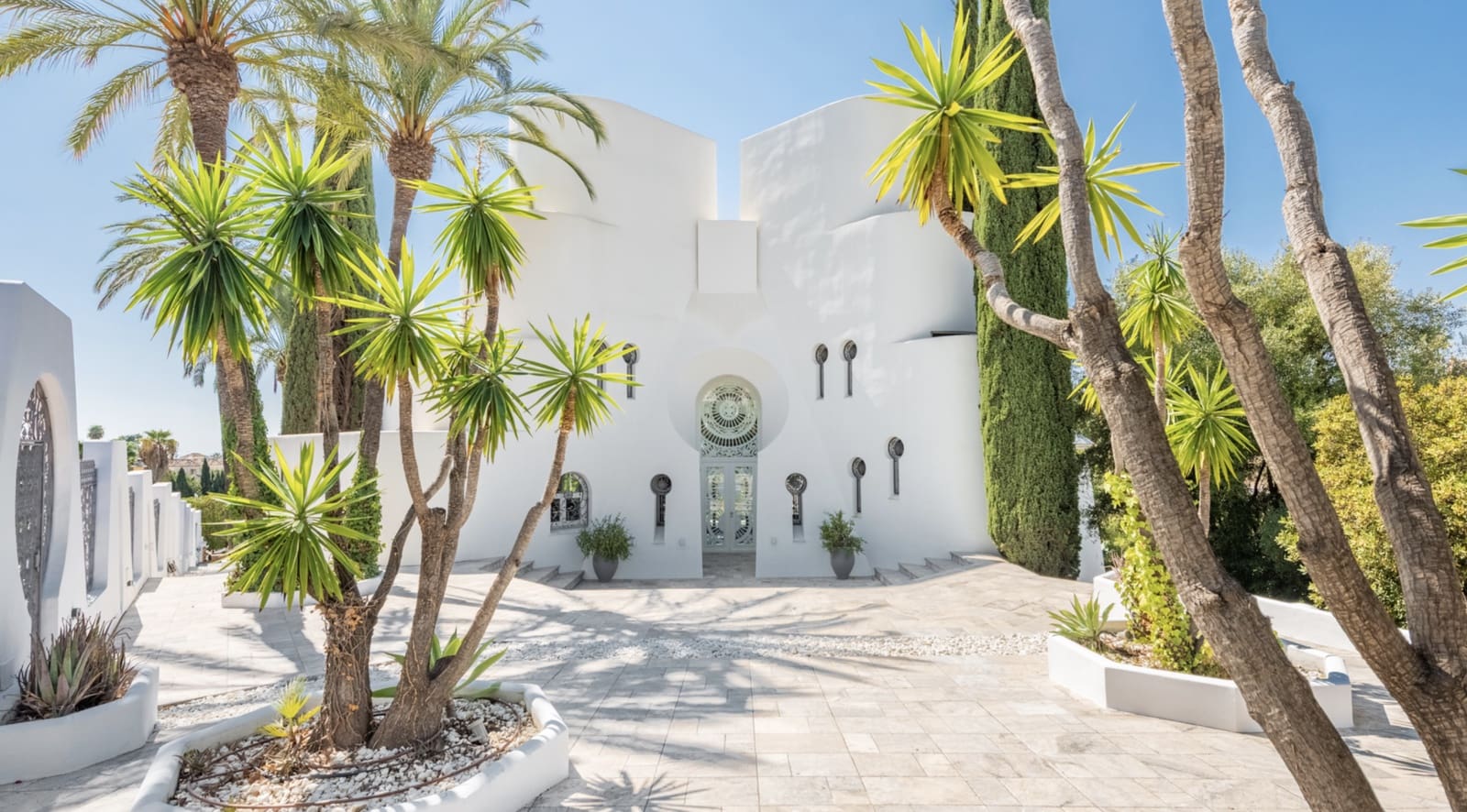 4 quarto Moradia para venda em Nueva Andalucia com piscina garagem - 3 950 000 € (Ref: 9831276)
