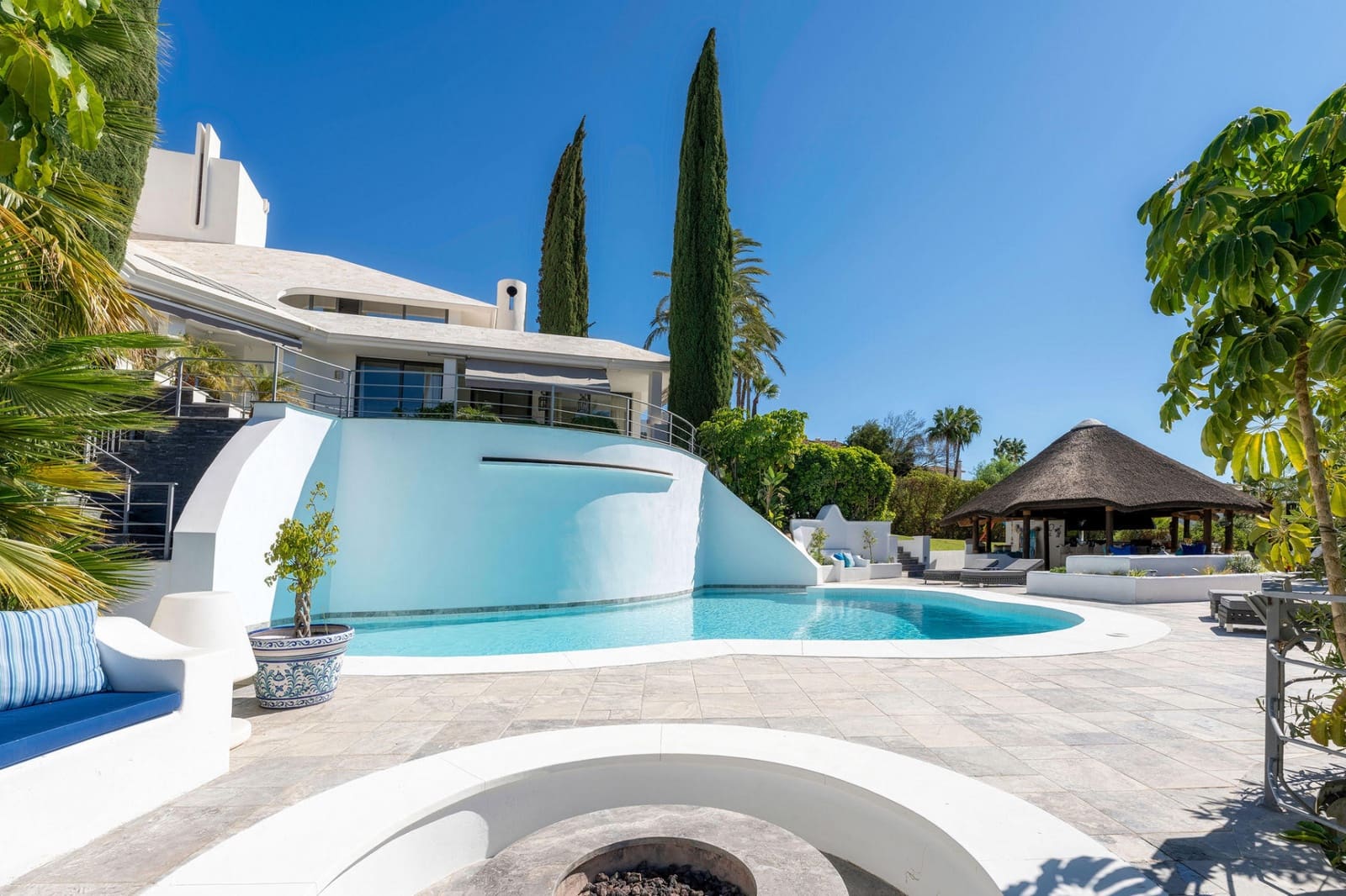 4 quarto Moradia para venda em Nueva Andalucia com piscina garagem - 3 950 000 € (Ref: 9831276)
